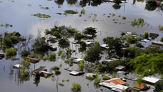 América do Sul: Cheias provocam cinco mortos e mais de 150 mil desalojados