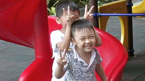 China wendet sich von Ein-Kind-Politik ab China wendet sich von Ein-Kind-Politik ab