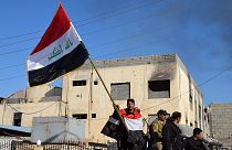Bandeira iraquiana içada em Ramadi