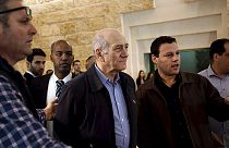 Corte Suprema israeliana, pena ridotta a Olmert nel processo per tangenti