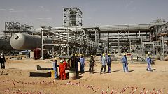 Saudis brace for 'prolonged period' of low oil prices