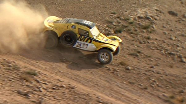 Africa Eco Race - 2016: первый этап, первые потери Africa Eco Race - 2016: первый этап, первые потери