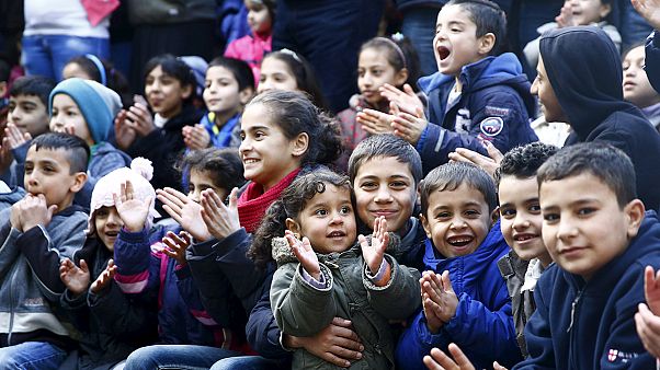 ادامه ورود مهاجران به خاک اروپا در شب سال نو ادامه ورود مهاجران به خاک اروپا در شب سال نو