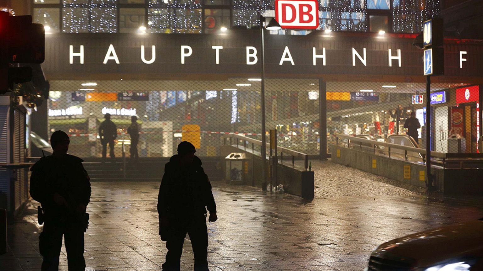 Terrorveszély Münchenben - lezártak két pályaudvart
