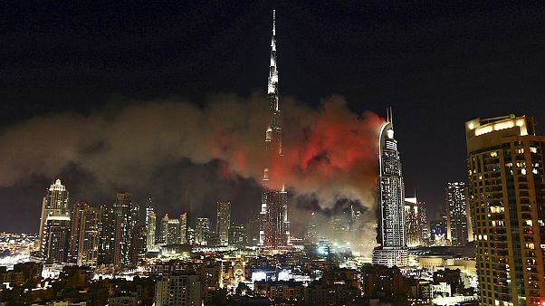 Dubai: 63 katlı otelde yangın Dubai: 63 katlı otelde yangın