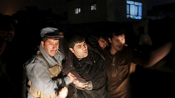 Al menos 4 heridos en el ataque talibán contra un restaurante francés en Kabul. Al menos 4 heridos en el ataque talibán contra un restaurante francés en Kabul.