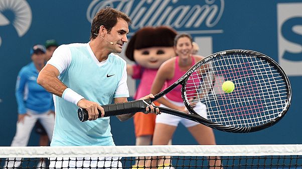 Spongya Bobbal melegített Federer Spongya Bobbal melegített Federer