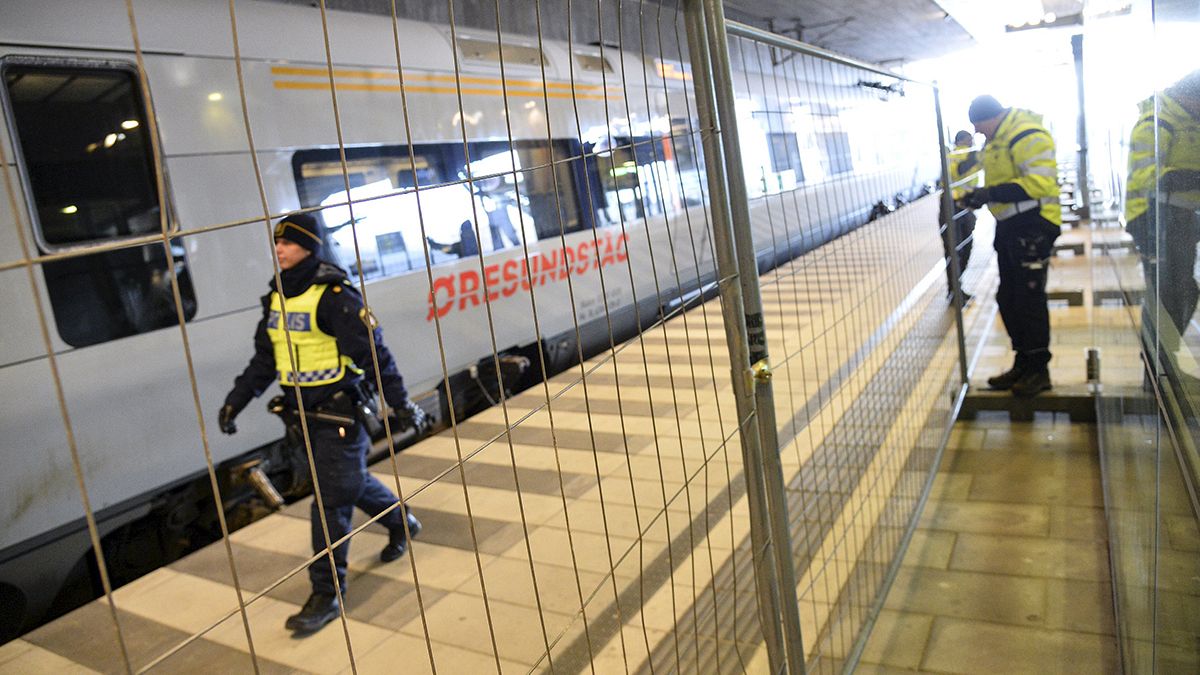 Suecia instala controles en la frontera con Dinamarca para frenar la llegada de refugiados