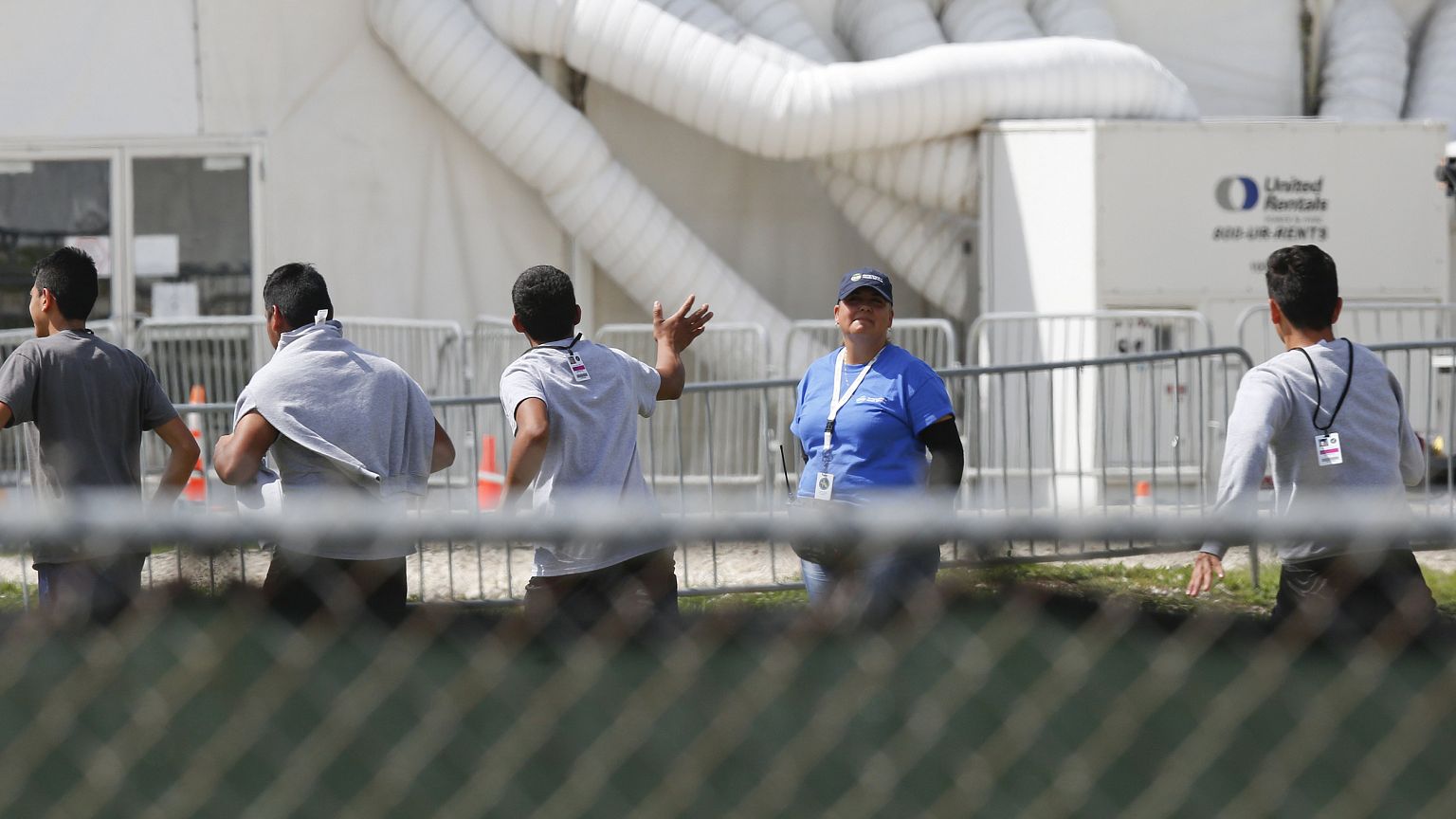 Image: Migrant children