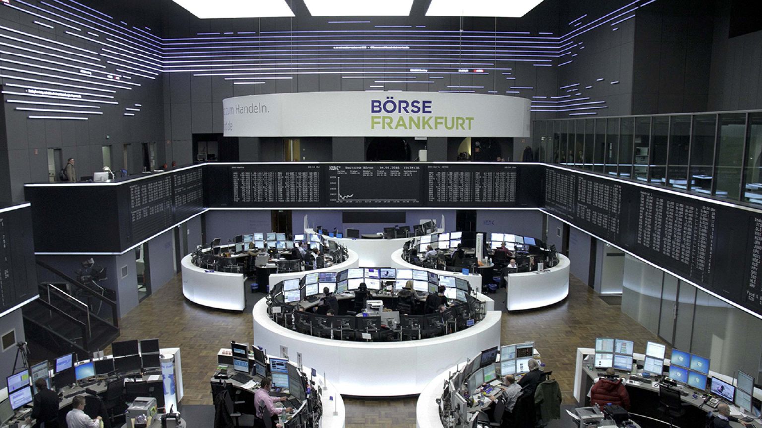 Derrumbe en el inicio del año bursátil por los malos datos manufactureros en China