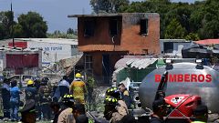 Image: MEXICO-MARKET-FIREWORKS-BLAST