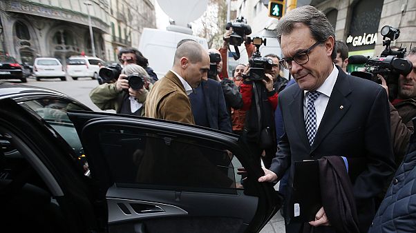 Espanha: Mas insiste e Catalunha deverá mesmo ir a eleições Espanha: Mas insiste e Catalunha deverá mesmo ir a eleições