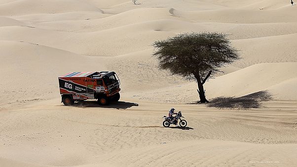 Africa Eco Race:Узьё - сюрприз понедельника Africa Eco Race:Узьё - сюрприз понедельника