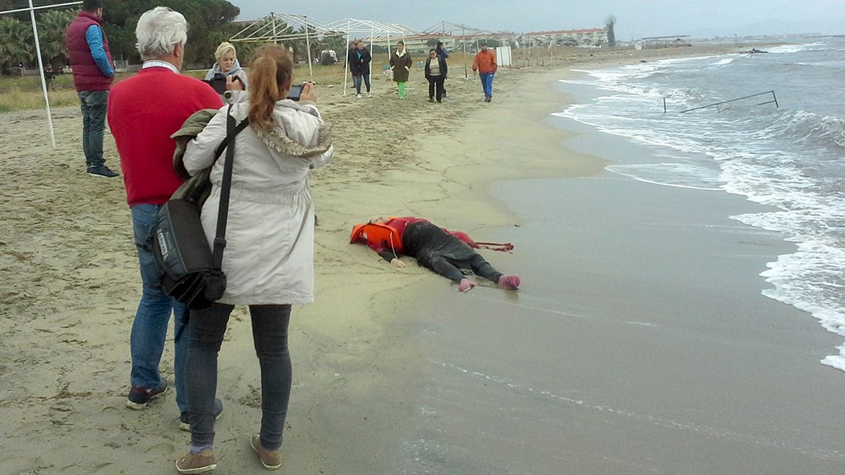 Refugiados: Primeiras tragédias do Ano no mar Egeu