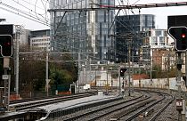 Megkezdődött a belga vasutassztrájk - a szakszervezetek szerint 6 ezer vasutas munkája van veszélyben a kiadáscsökkentési tervek miatt
