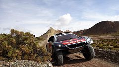 Loeb bleibt bei Rallye Dakar in Führung