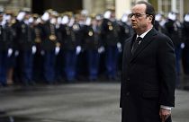 Terrorismo: Hollande "sulla Francia pesa una minaccia spaventosa"