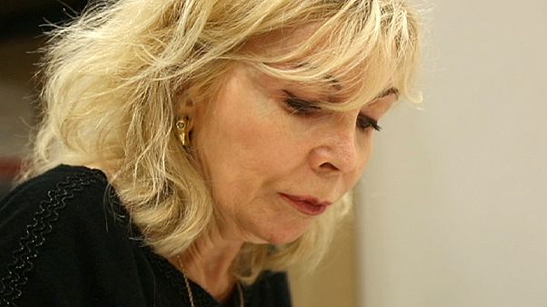 Witwe Wolinski erinnert sich an Charlie Hebdo Witwe Wolinski erinnert sich an Charlie Hebdo