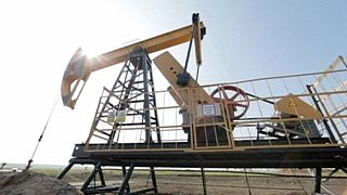 El petróleo se desploma a los 32 dólares, un mínimo en doce años