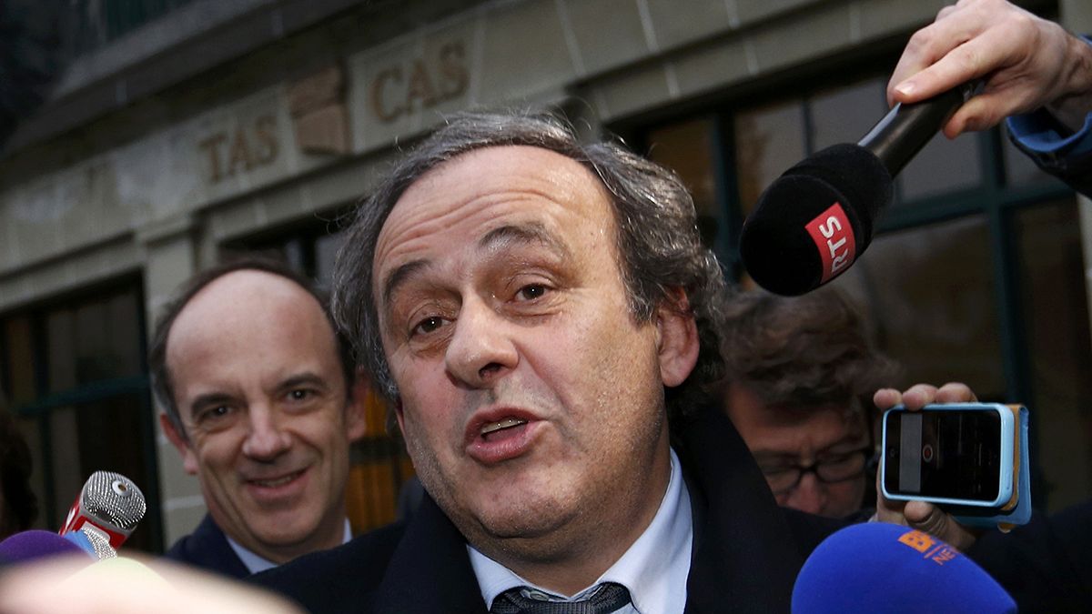 Michel Platini retira su candidatura a la presidencia de la FIFA