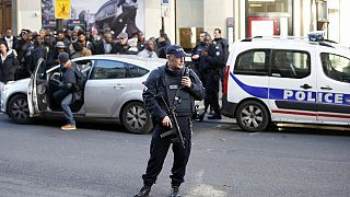 هوية مهاجم مركز الشرطة في باريس ماتزال غير معروفة
