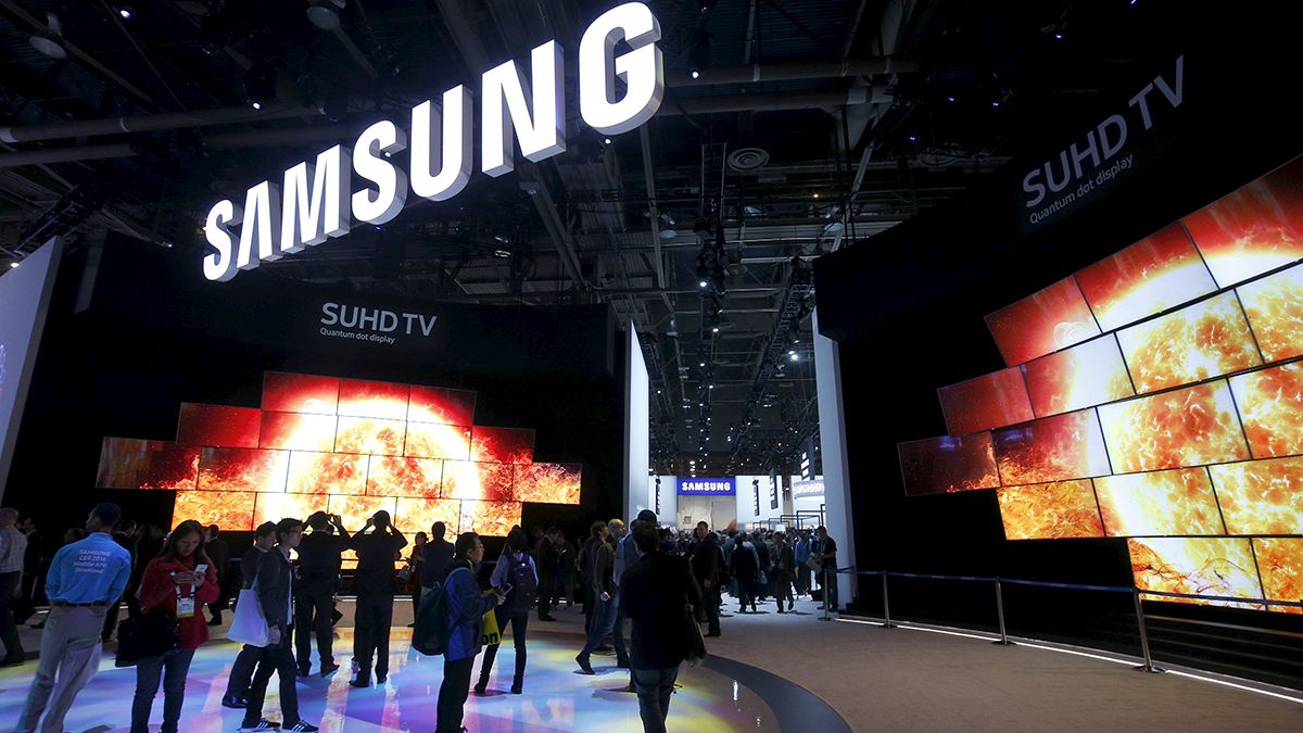 Samsung 2016'ya kârını artırarak girdi