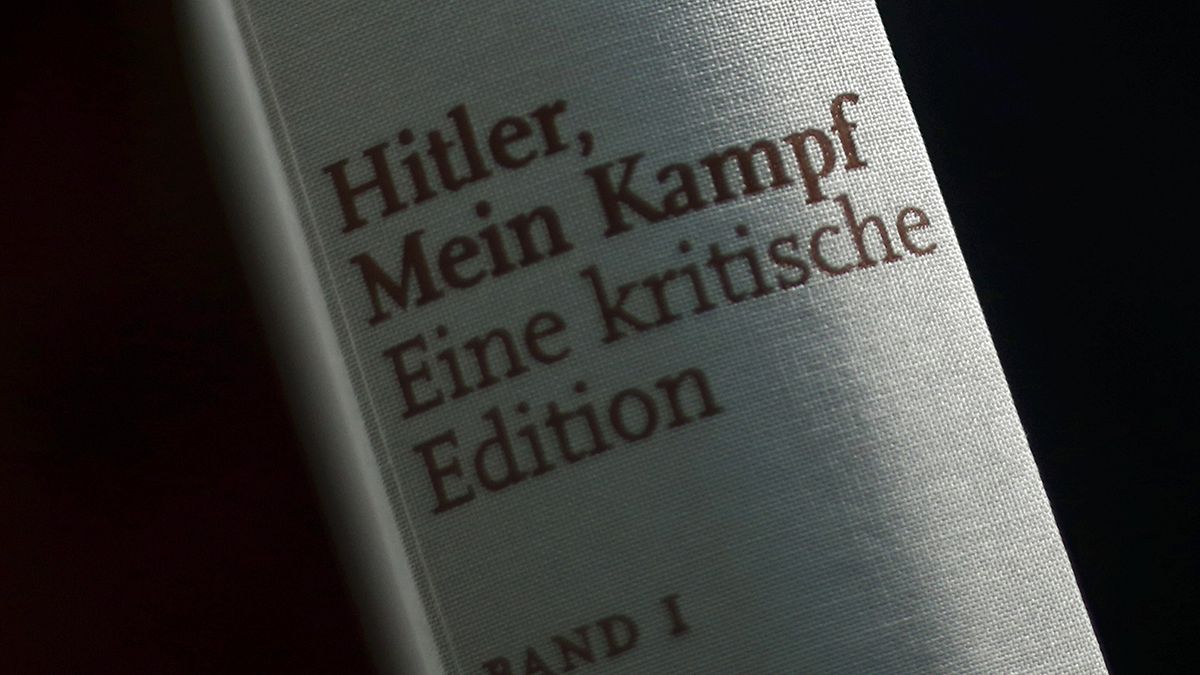 Γερμανία: Αντιδράσεις για την επανέκδοση του "Mein Kampf" του Αδόλφου Χίλτερ