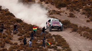 Peterhansel retoma el liderato del Dakar y Carlos Sainz se coloca tercero