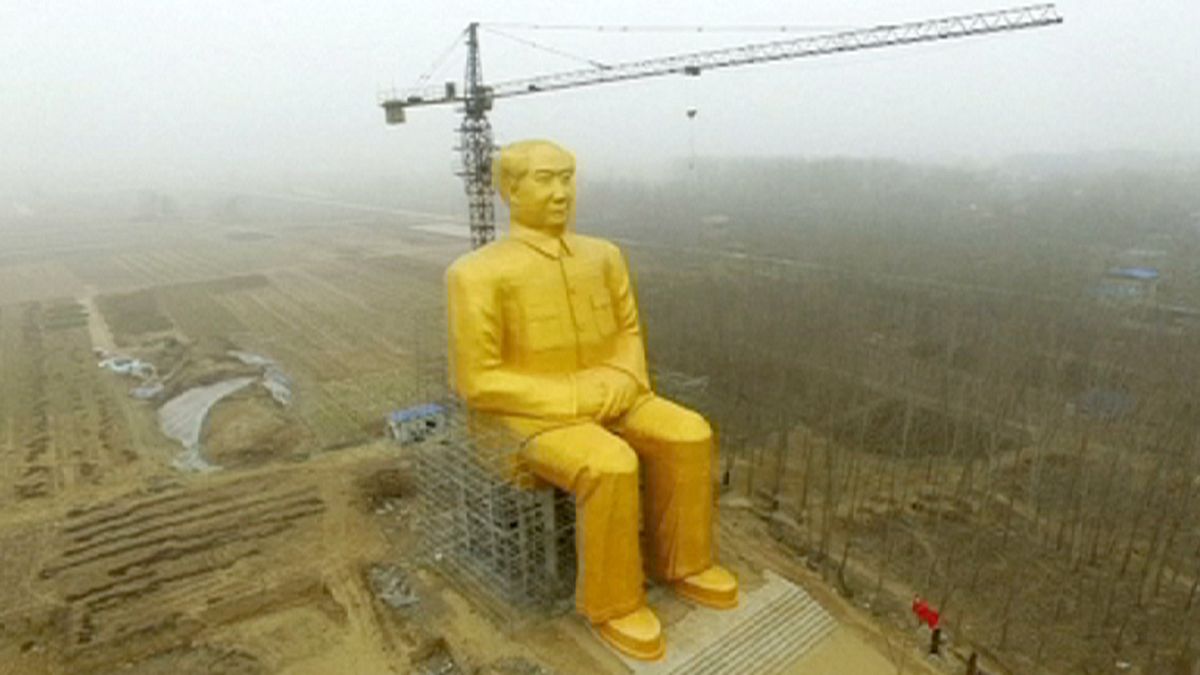 الصين: تدمير تمثال مذهب عملاق للزعيم ماو تسي تونغ