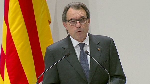 Catalunha: Artur Mas sai de cena para viabilizar governo independentista Catalunha: Artur Mas sai de cena para viabilizar governo independentista