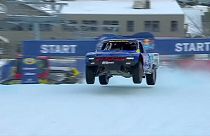 Espectaculares saltos en la nieve de 4x4 en la Red Bull Frozen Rush