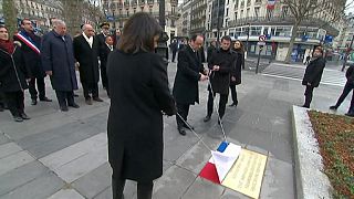 Francia rinde tributo a todas las víctimas de los atentados ocurridos el año pasado en París