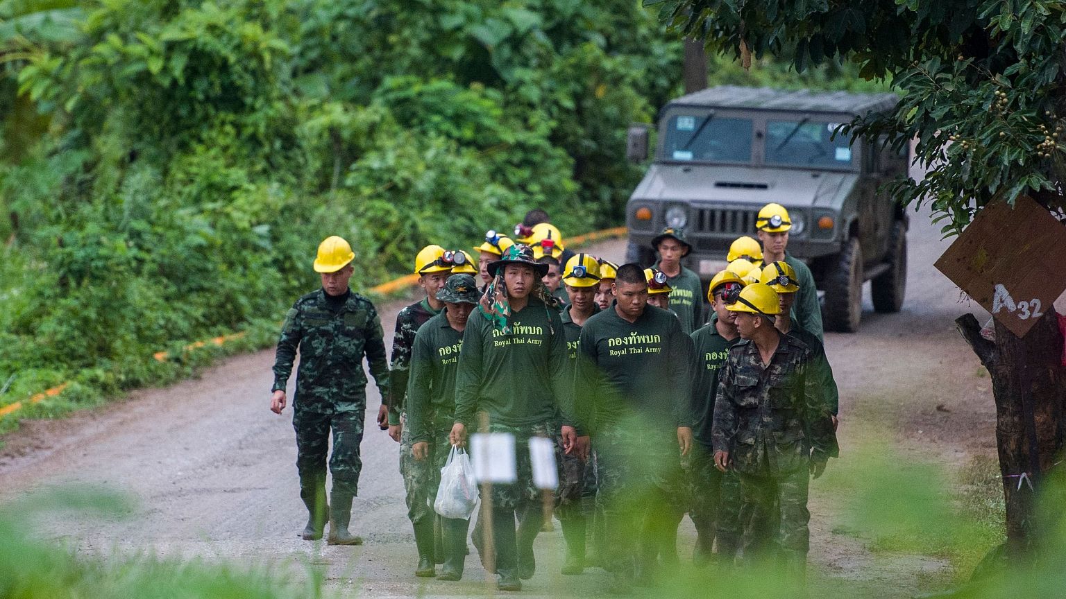 Image: THAILAND-ACCIDENT-WEATHER-CHILDREN-CAVE