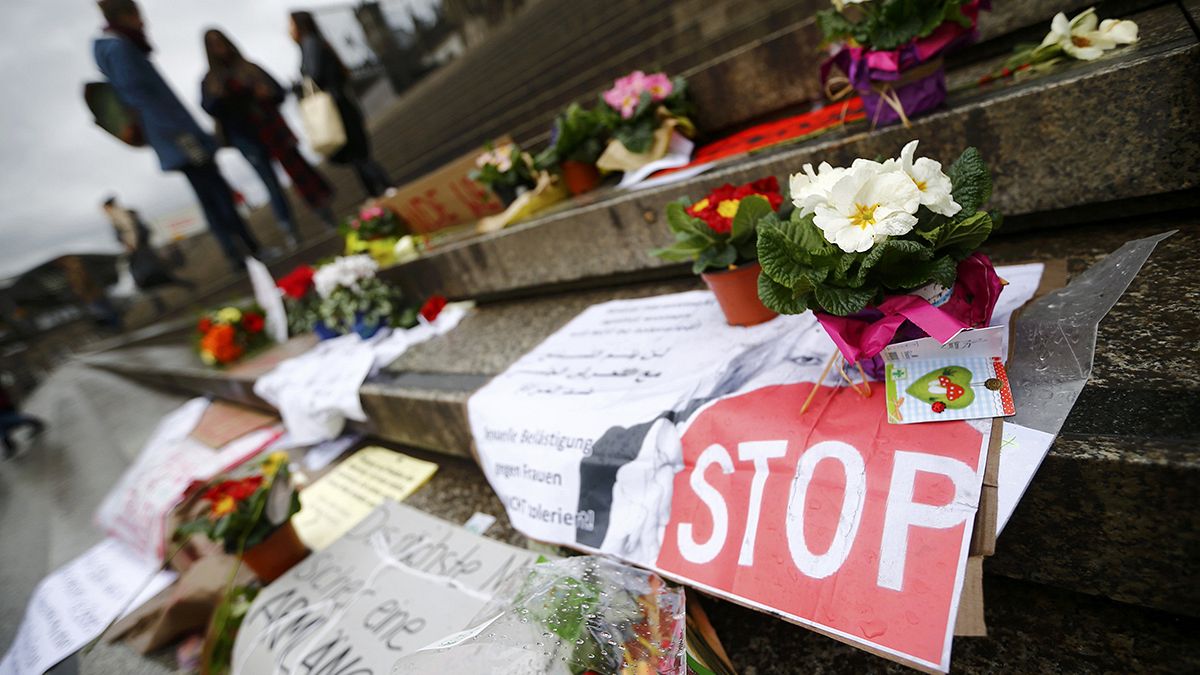 Köln'de yılbaşında yaşanan taciz olaylarının ardından tartışmalar sürüyor