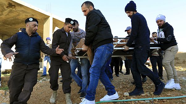 Βομβαρδισμός κατά σχολείου στη Συρία - Κατηγορεί τη Ρωσία η αντιπολίτευση Βομβαρδισμός κατά σχολείου στη Συρία - Κατηγορεί τη Ρωσία η αντιπολίτευση
