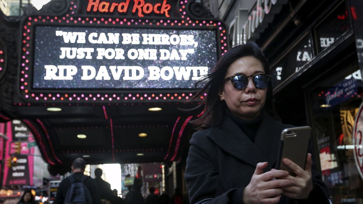 Világszerte gyászolják David Bowie-t
