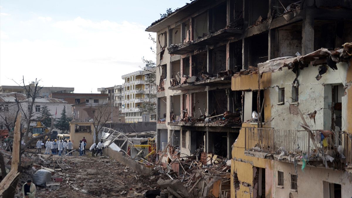 Turchia. Attentato a Diyarbakir, almeno 5 morti e decine di feriti