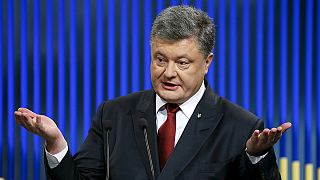 Ucrânia: Poroshenko quer recuperar leste e Crimeia em 2016