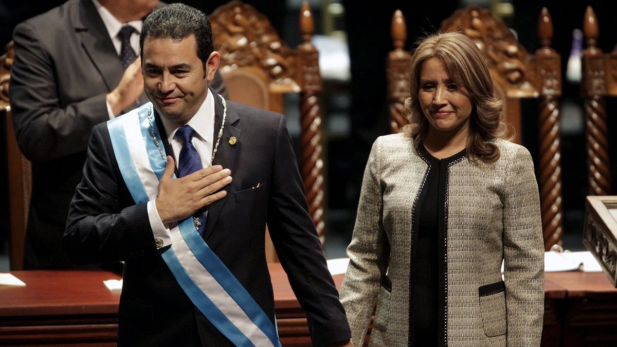 Jimmy Morales toma posse como presidente da Guatemala
