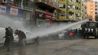 Violência no sul da Turquia ceifa a vida a 2 adolescentes