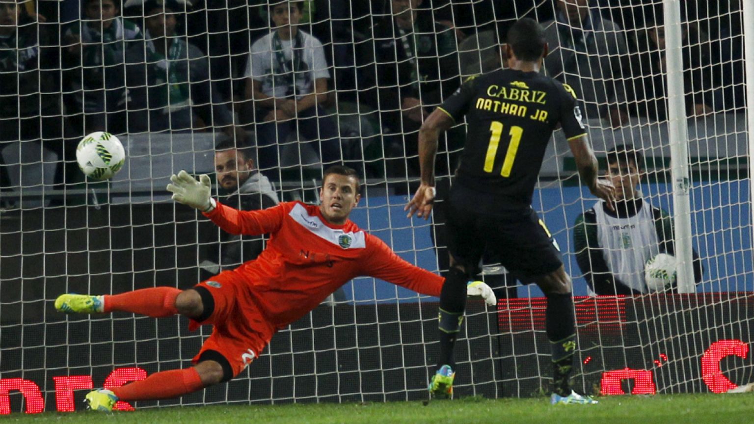 Liga Portuguesa, J18: Sporting tropeça, Benfica aproxima-se e FC Porto cai