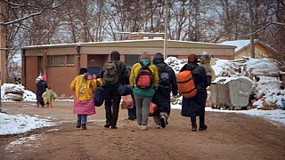 El frío invierno amenaza la salud de miles de niños refugiados que se encuentran en la ruta de los Balcanes