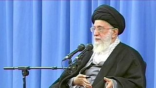 هشدار آیت الله خامنه ای نسبت به «نقض عهد» آمریکا