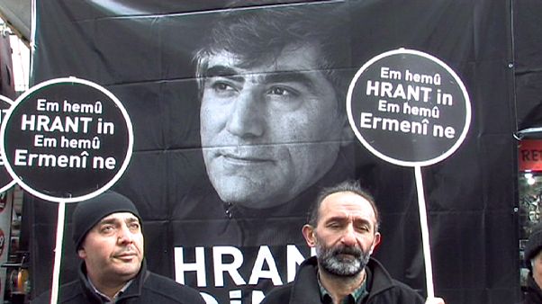 Kinek volt útjában az örmény Hrant Dink Törökországban? Kinek volt útjában az örmény Hrant Dink Törökországban?
