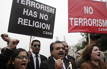 La indignación prende en la ciudad paquistaní de Karachi tras el atentado contra una universidad
