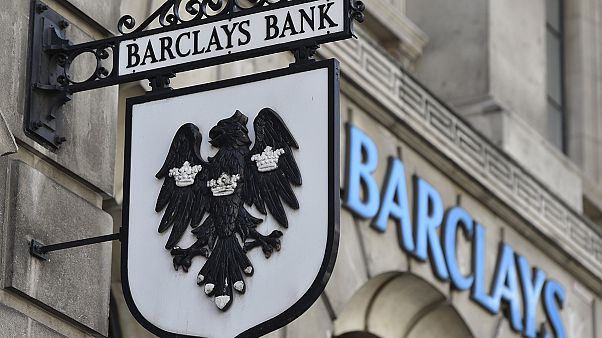 Barclays rasiert Investment-Banking, Deutsche Bank mit Rekordverlust Barclays rasiert Investment-Banking, Deutsche Bank mit Rekordverlust