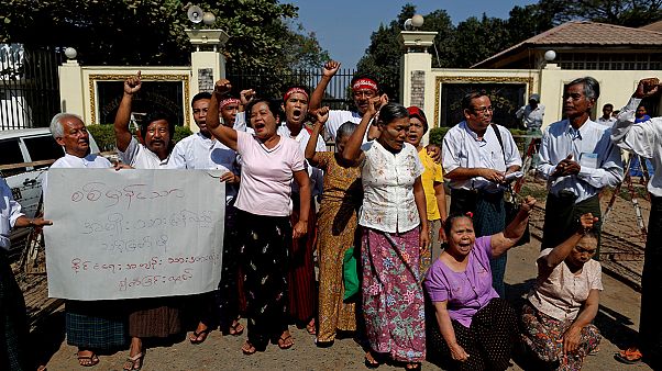 Myanmar begins releasing political prisoners Myanmar begins releasing political prisoners