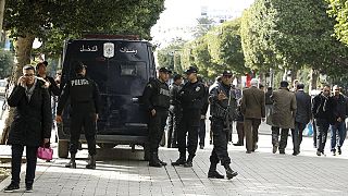 فرض حظر التجول في تونس