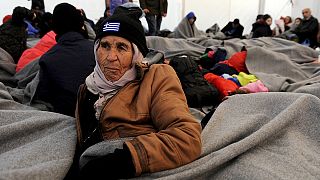 На греко-македонской границе "застряли" сотни беженцев