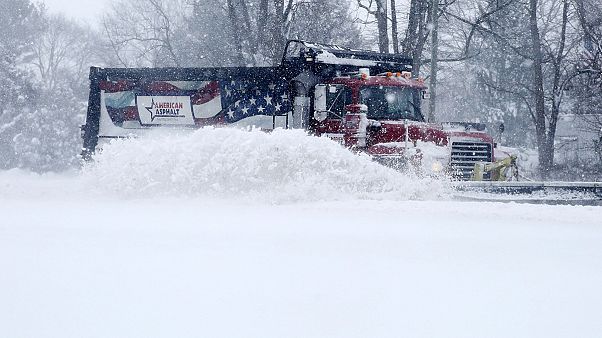 Snowstorm Jonas: US East Coast battered by deadly blizzard Snowstorm Jonas: US East Coast battered by deadly blizzard